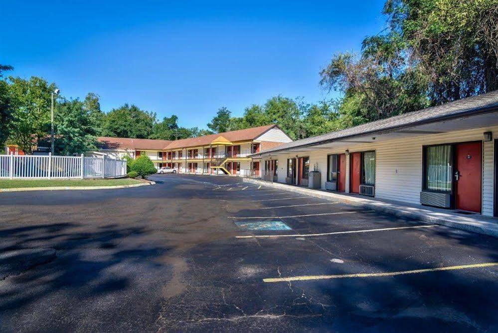 Americas Best Value Inn אייקן מראה חיצוני תמונה